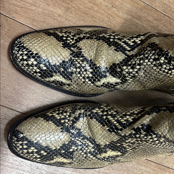 Saint Laurent Beige Snakeskin Ankle Boots - Picture 10 of 10